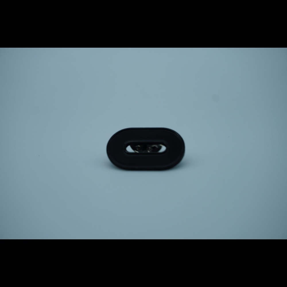 Oculus Logo Black Lapel Pin